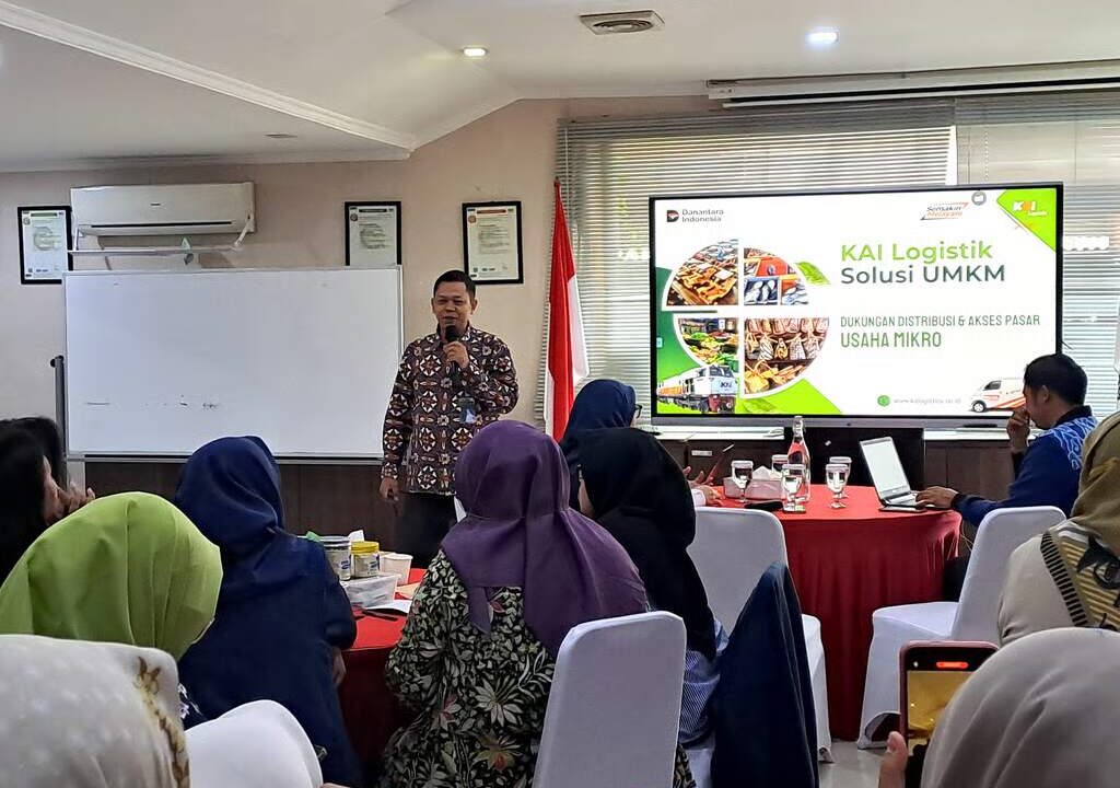 Dorong UMKM Naik Kelas, KAI Logistik Gelar UMKM Empowerment Academy LOKOMOTIF