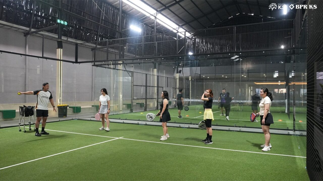 KS Padel Movement: Komunitas KS Ajak Nasabah BPR KS Aktif Bergerak di Lapangan Padel