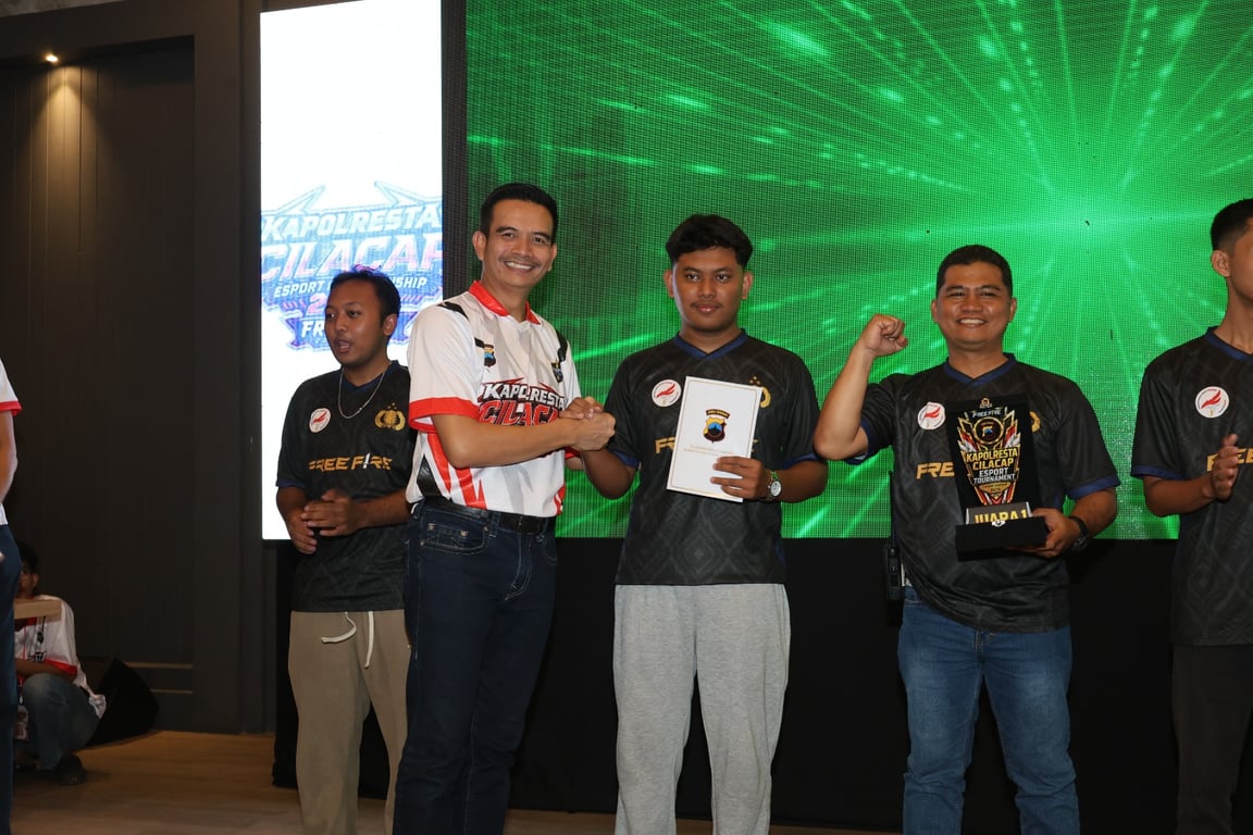 Bukan Sekadar Main Game, Polresta Cilacap Buka Ruang Prestasi Anak Muda Lewat Kapolresta Cilacap Esport Championship 2026 Free Fire Bukan Sekadar Main Game, Polresta Cilacap Buka Ruang Prestasi Anak Muda Lewat Kapolresta Cilacap Esport Championship 2026 Free Fire