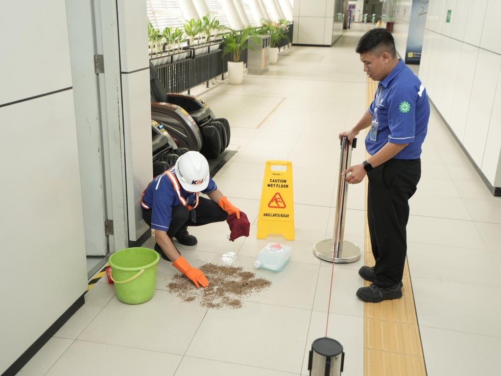 LRT Jabodebek Pastikan Operasional Tetap Normal di Tengah Sebaran Abu Vulkanik LRT Jabodebek Pastikan Operasional Tetap Normal di Tengah Sebaran Abu Vulkanik