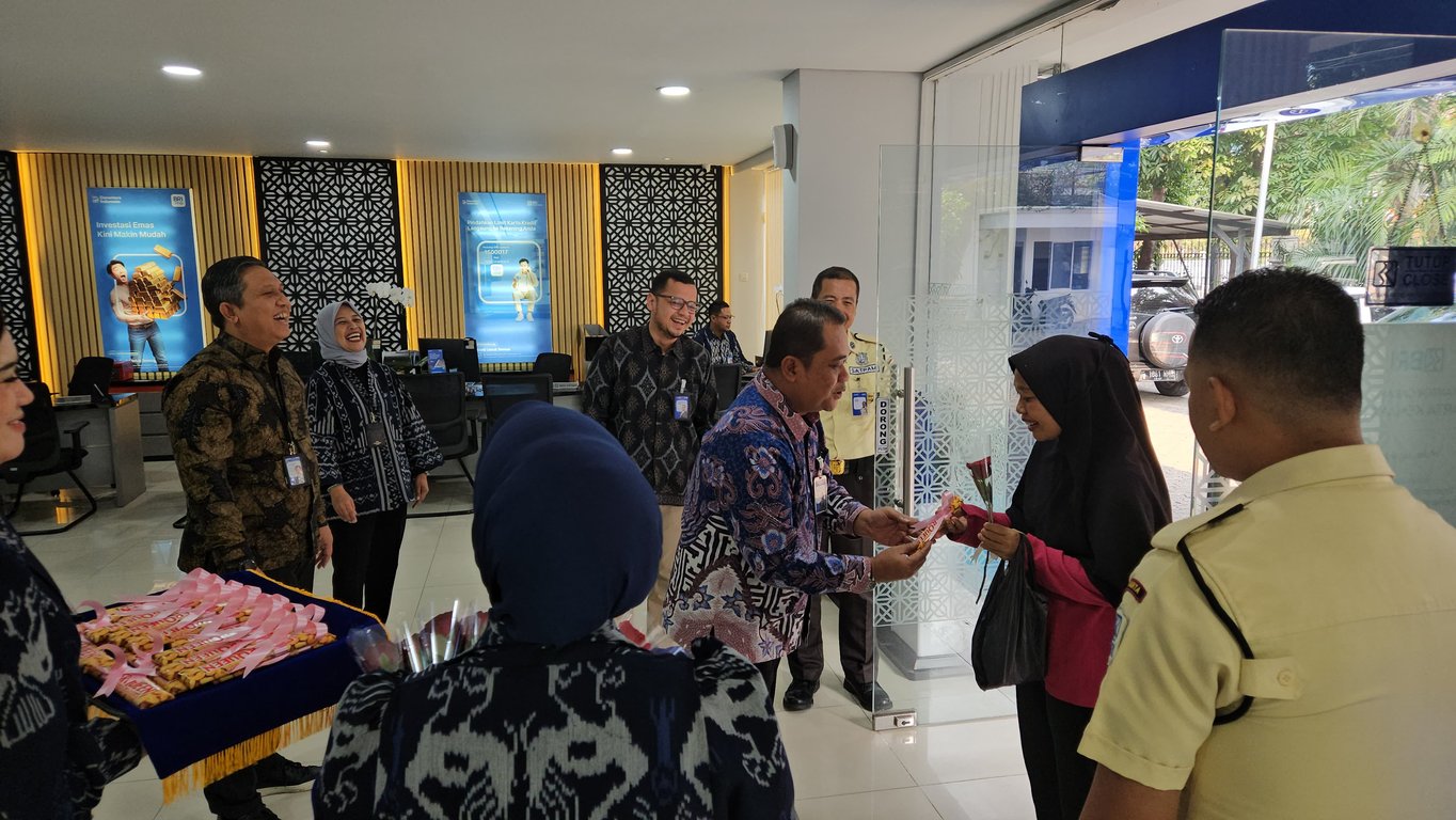 Semarak Hari Pelanggan Nasional, BRI BO Kemayoran Sambut Nasabah dengan Hangat Semarak Hari Pelanggan Nasional, BRI BO Kemayoran Sambut Nasabah dengan Hangat