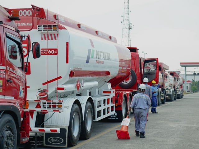 Dukung Pertamina Patra Niaga Optimalkan Penyaluran BBM di Makassar, Elnusa Petrofin Tambah Armada dan Personel Lintas Daerah Dukung Pertamina Patra Niaga Optimalkan Penyaluran BBM di Makassar, Elnusa Petrofin Tambah Armada dan Personel Lintas Daerah