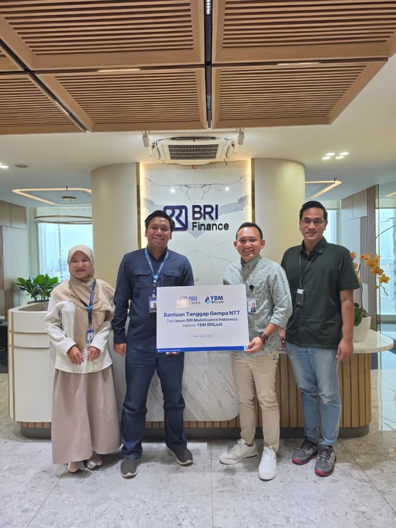BRI Finance Gandeng YBM BRILiaN Salurkan Bantuan Kemanusiaan bagi Masyarakat Terdampak Gempa NTT BRI Finance Gandeng YBM BRILiaN Salurkan Bantuan Kemanusiaan bagi Masyarakat Terdampak Gempa NTT