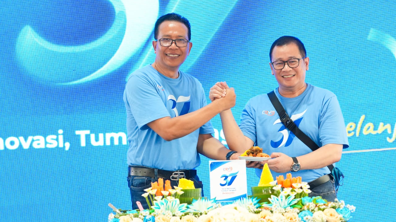 Semarak HUT Ke-37, Bank Raya Ajak Masyarakat Rasakan Pengalaman Raya Active Lewat Jalan Sehat
