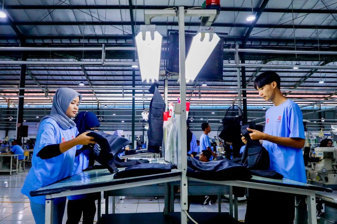 Akarsa Garment Indonesia: Solusi Penjahit Pakaian Pria Kustom Terpercaya di Jakarta Selatan Akarsa Garment Indonesia: Solusi Penjahit Pakaian Pria Kustom Terpercaya di Jakarta Selatan