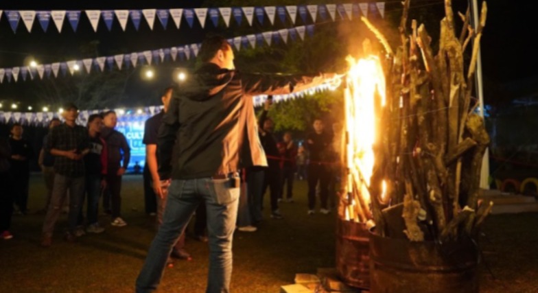 Penuh Kehangatan dan Kebersamaan, BRI Region 6 Gelar Bonfire Night dalam Rangkaian BCF Penuh Kehangatan dan Kebersamaan, BRI Region 6 Gelar Bonfire Night dalam Rangkaian BCF