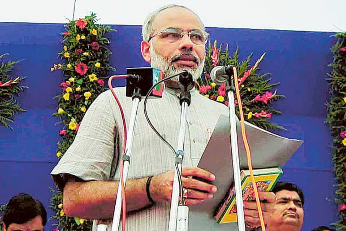 Dua Puluh Lima Tahun: Narendra Modi dan Posisi India di Dunia Dua Puluh Lima Tahun: Narendra Modi dan Posisi India di Dunia