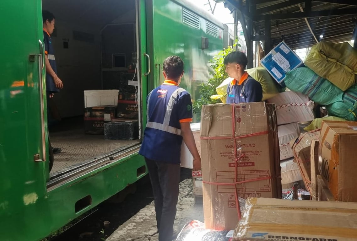 Angkutan Retail KAI Logistik Catat Kinerja Tertinggi pada Triwulan III 2026 Angkutan Retail KAI Logistik Catat Kinerja Tertinggi pada Triwulan III 2026