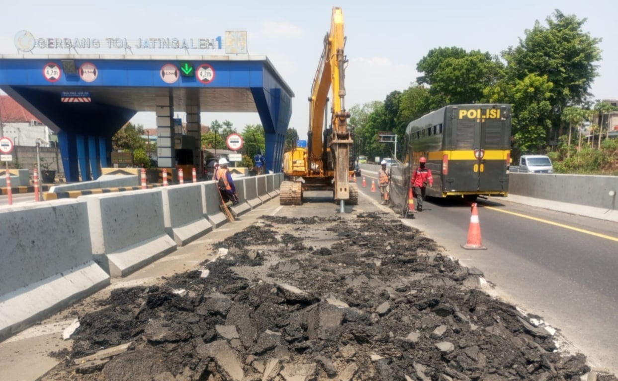 Jaga Kualitas Infrastruktur, PT JMTM Lanjutkan Pekerjaan SFO dan Rekonstruksi Rigid di Ruas Tol Semarang Jaga Kualitas Infrastruktur, PT JMTM Lanjutkan Pekerjaan SFO dan Rekonstruksi Rigid di Ruas Tol Semarang
