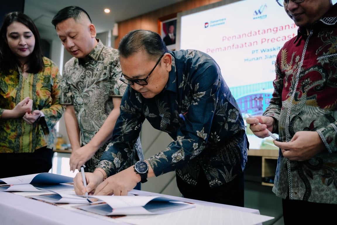 Waskita Beton Precast Gandeng Hunan Jiangong China dan PT Adhi Industri, Optimalkan Aset Precast Plant WSBP Cibitung Waskita Beton Precast Gandeng Hunan Jiangong China dan PT Adhi Industri, Optimalkan Aset Precast Plant WSBP Cibitung