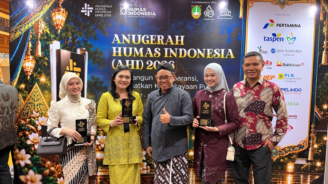 Makin Dekat dengan Publik, WIKA Beton Raih 3 Penghargaan Anugerah Humas Indonesia 2026 Makin Dekat dengan Publik, WIKA Beton Raih 3 Penghargaan Anugerah Humas Indonesia 2026
