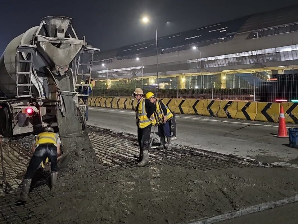 Menjaga Kualitas dan Keselamatan Berkendara, PT Jasamarga Tollroad Maintenance Laksanakan Pekerjaan Rekonstruksi Perkerasan di Ruas Tol Jagorawi