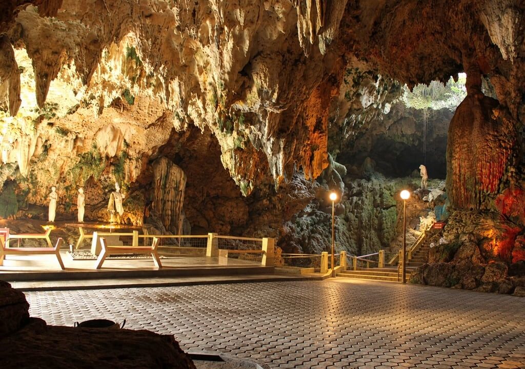 Denyut Baru Jalur Selatan: Saat Kereta Api dan Geopark Dunia Mengubah Wajah Pariwisata Kebumen