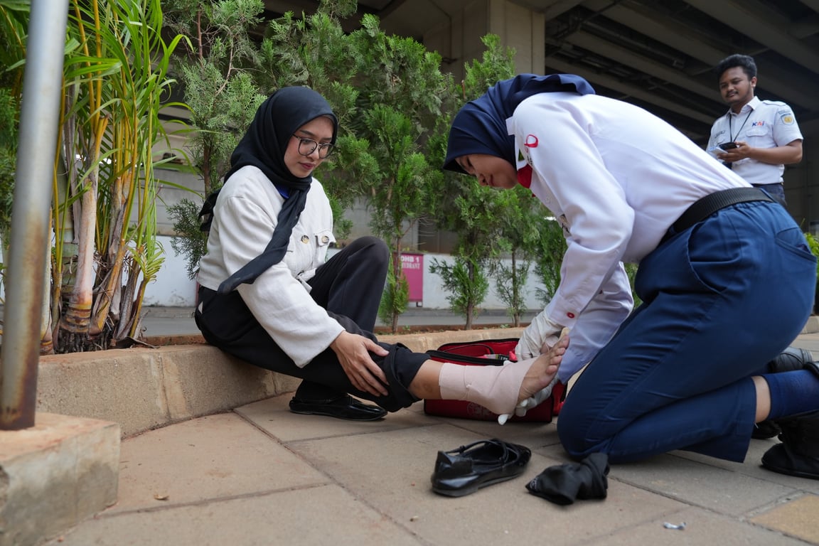 LRT Jabodebek Perkuat Kesiapsiagaan Petugas untuk Lindungi Pengguna dalam Kondisi Darurat LRT Jabodebek Perkuat Kesiapsiagaan Petugas untuk Lindungi Pengguna dalam Kondisi Darurat