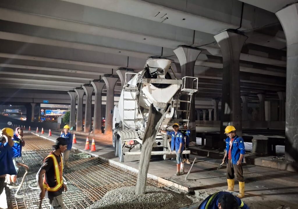 PT Jasamarga Tollroad Maintenance Lakukan Preservasi Jalan Tol Jakarta – Cikampek, Pengguna Jalan Diimbau Antisipasi Perjalanan