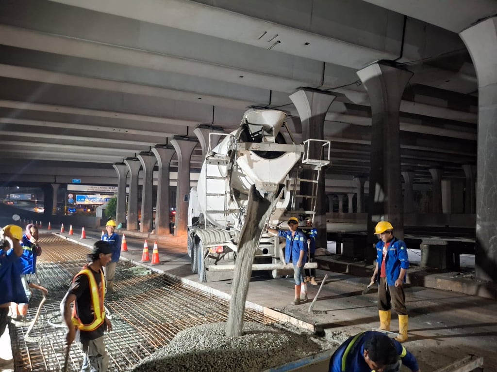 PT Jasamarga Tollroad Maintenance Lakukan Preservasi Jalan Tol Jakarta – Cikampek, Pengguna Jalan Diimbau Antisipasi Perjalanan