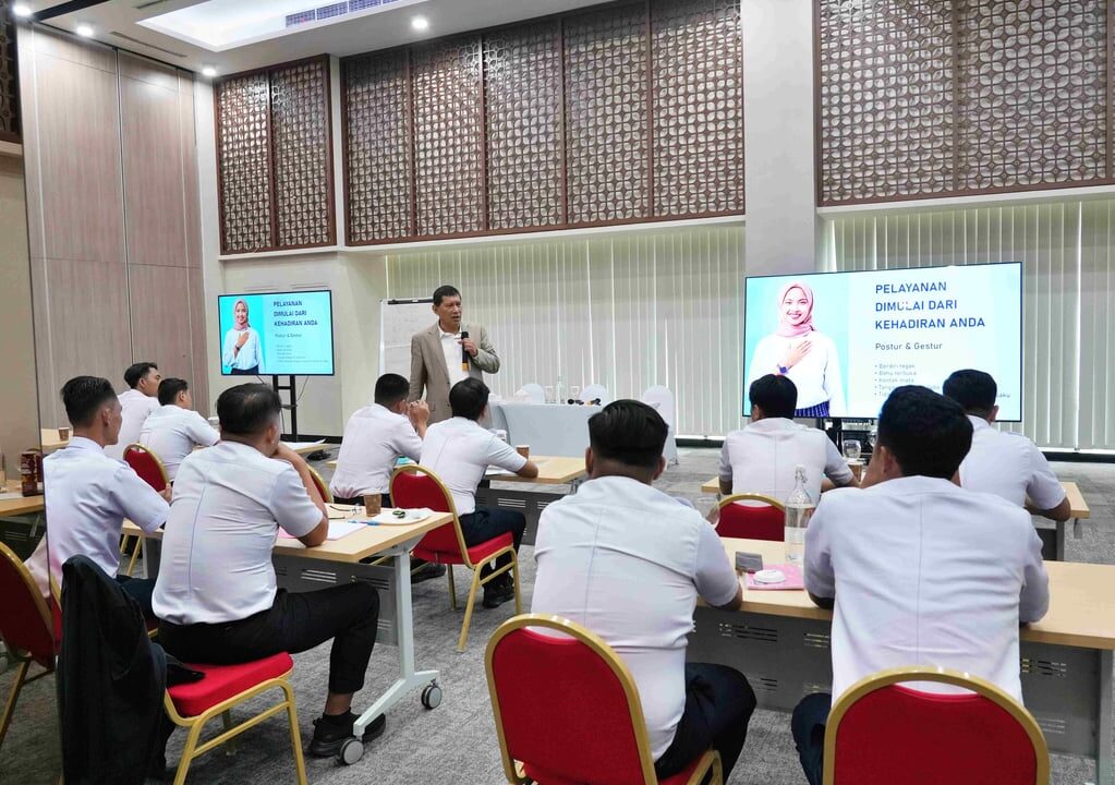 LRT Jabodebek Perkuat Kompetensi Frontliner, Fokus pada Komunikasi dan Penanganan Keluhan Pengguna