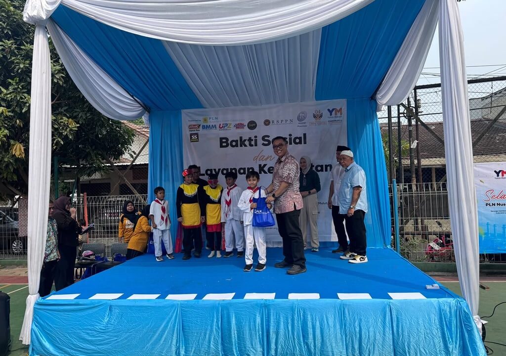 PLN NPC Perkuat Kepedulian Sosial melalui Penyerahan Bantuan Paket Kesehatan dan Gizi Anak