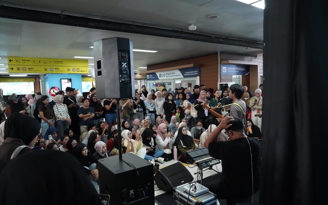 LRT Jabodebek Hadirkan Hiburan Musik Gratis di Stasiun, Perkaya Pengalaman Perjalanan Masyarakat